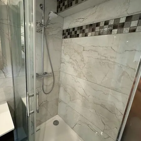Beau Neuf, Vue Marina Apartment *